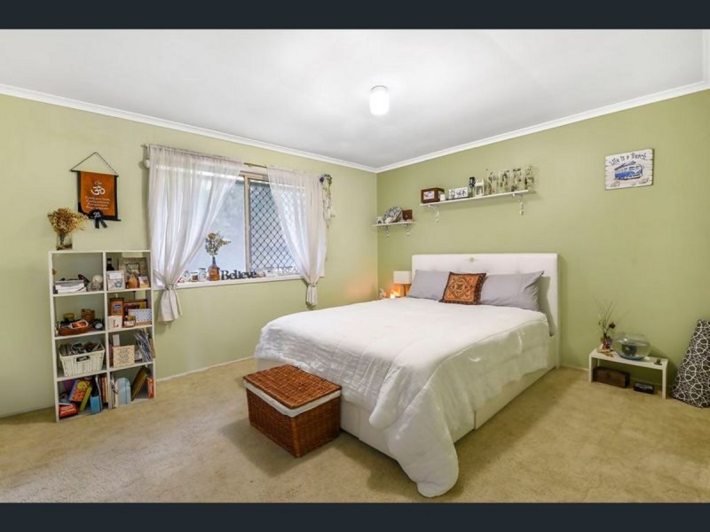 2/158 Kumbari Avenue, Labrador QLD 4215