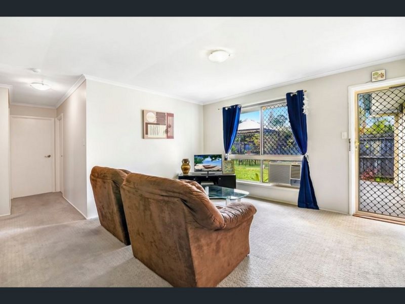 2/158 Kumbari Avenue, Labrador QLD 4215