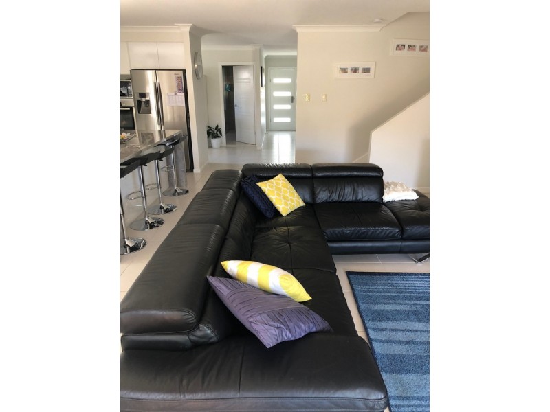 12 Helena Street, Biggera Waters QLD 4216