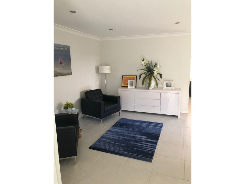 12 Helena Street, Biggera Waters QLD 4216