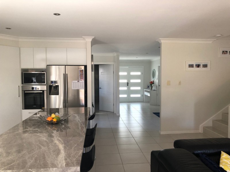 12 Helena Street, Biggera Waters QLD 4216
