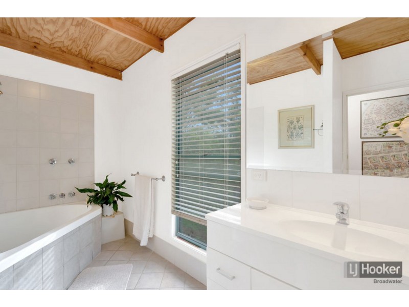 63 Tamworth Drive, Helensvale QLD 4212