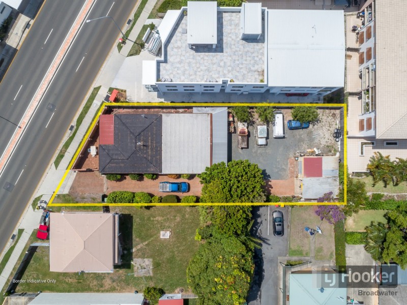 18 Brisbane Road, Labrador QLD 4215