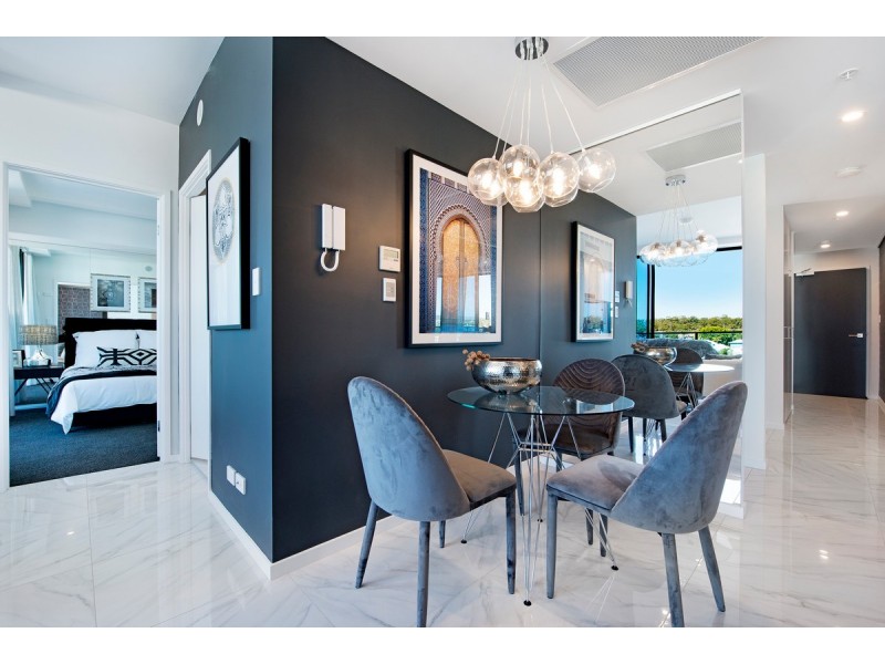 4711/5 Harbour Side Court, Biggera Waters QLD 4216