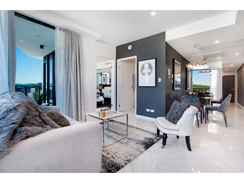 4711/5 Harbour Side Court, Biggera Waters QLD 4216