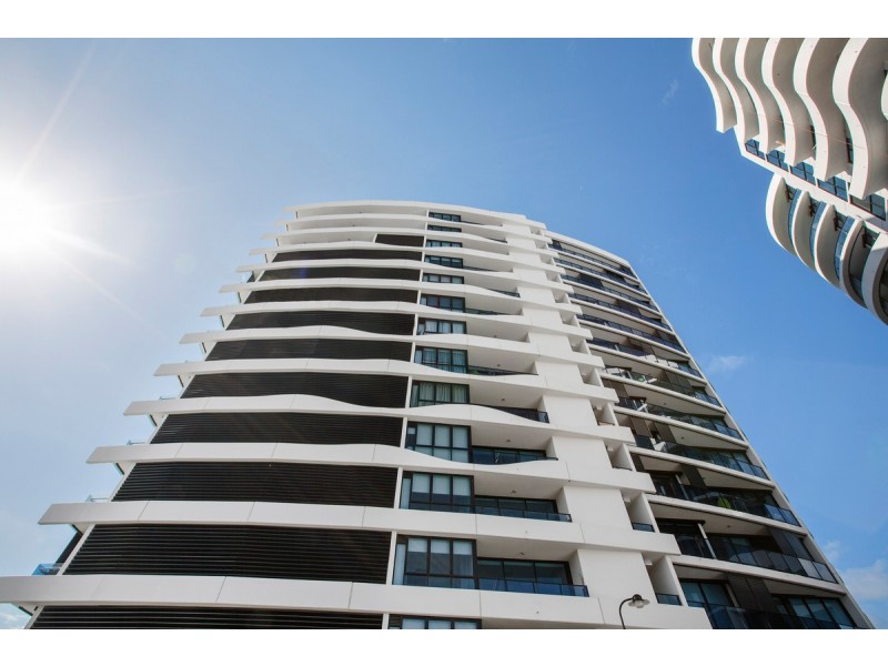 4711/5 Harbour Side Court, Biggera Waters QLD 4216
