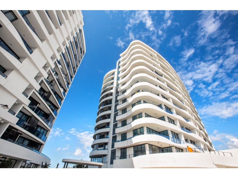 4711/5 Harbour Side Court, Biggera Waters QLD 4216