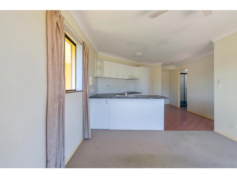 20/10-12 Bath Street, Labrador QLD 4215