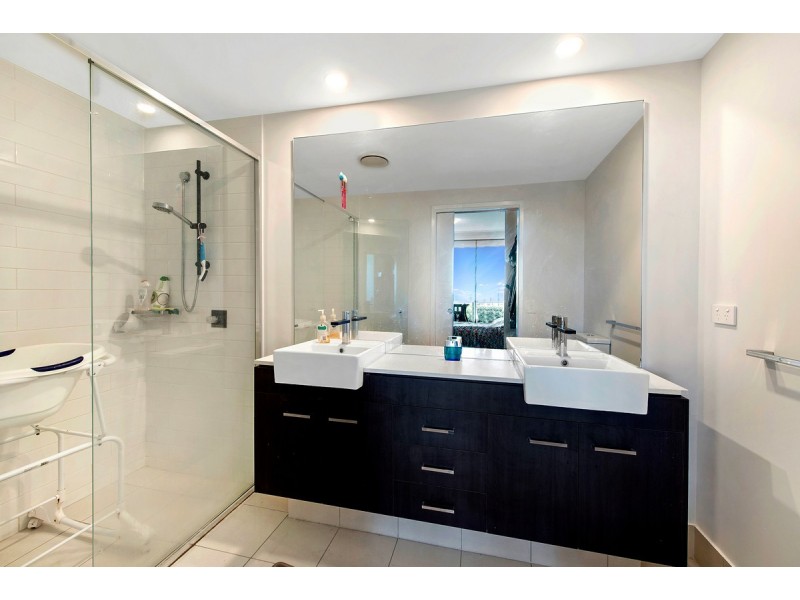 3302/25-31 East Quay Drive, Biggera Waters QLD 4216