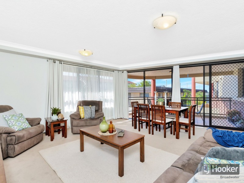 8/274 Marine Parade, Labrador QLD 4215
