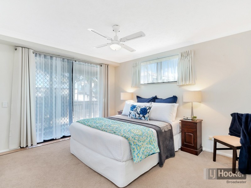 8/274 Marine Parade, Labrador QLD 4215