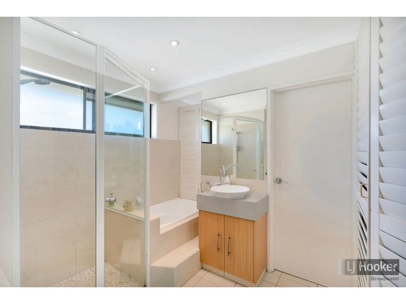 11/548 Marine Parade, Biggera Waters QLD 4216