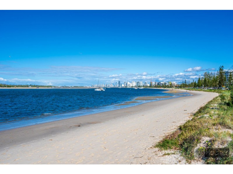 11/548 Marine Parade, Biggera Waters QLD 4216