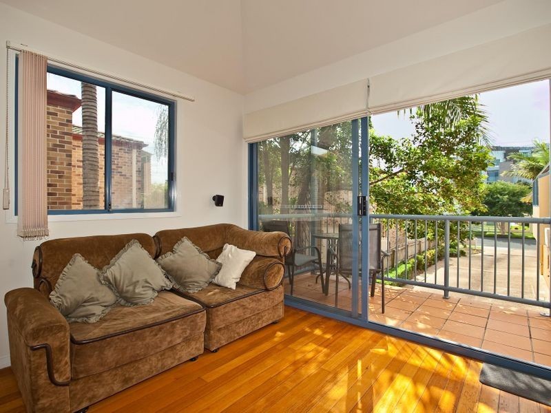 10/22 Brighton Street, Biggera Waters QLD 4216