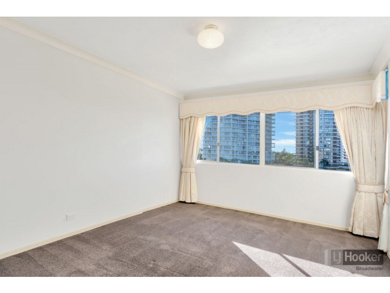 18/554 Marine Parade, Biggera Waters QLD 4216