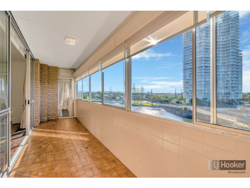 18/554 Marine Parade, Biggera Waters QLD 4216