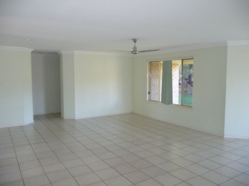 13 Stromlo Court, Pacific Pines QLD 4211