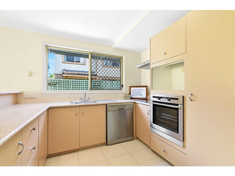 3/154 Central Street, Labrador QLD 4215
