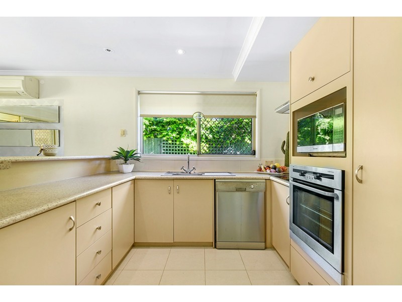 3/154 Central Street, Labrador QLD 4215