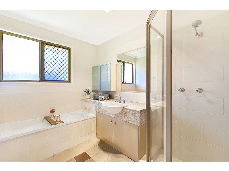 3/154 Central Street, Labrador QLD 4215