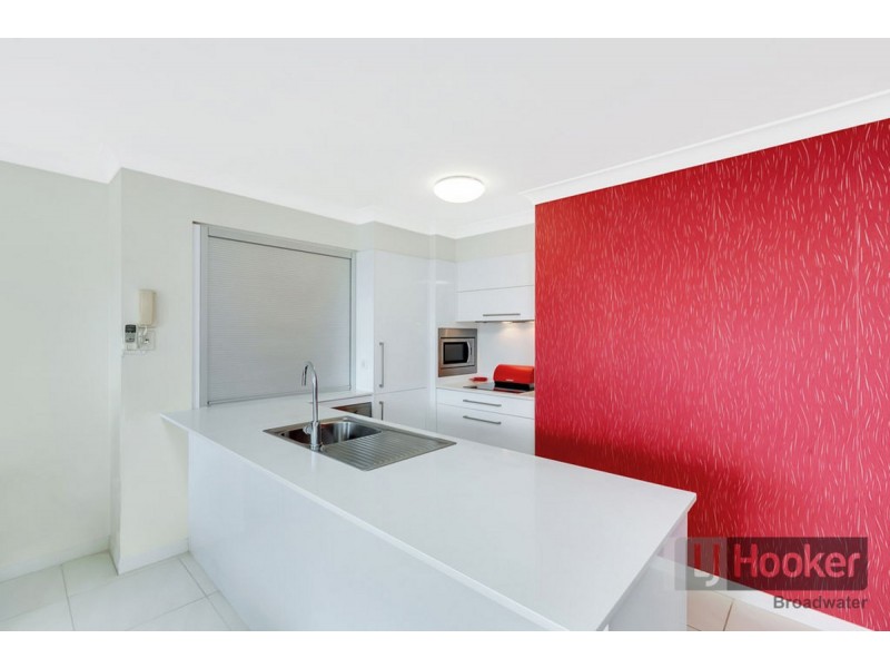 213/392 Marine Parade, Labrador QLD 4215