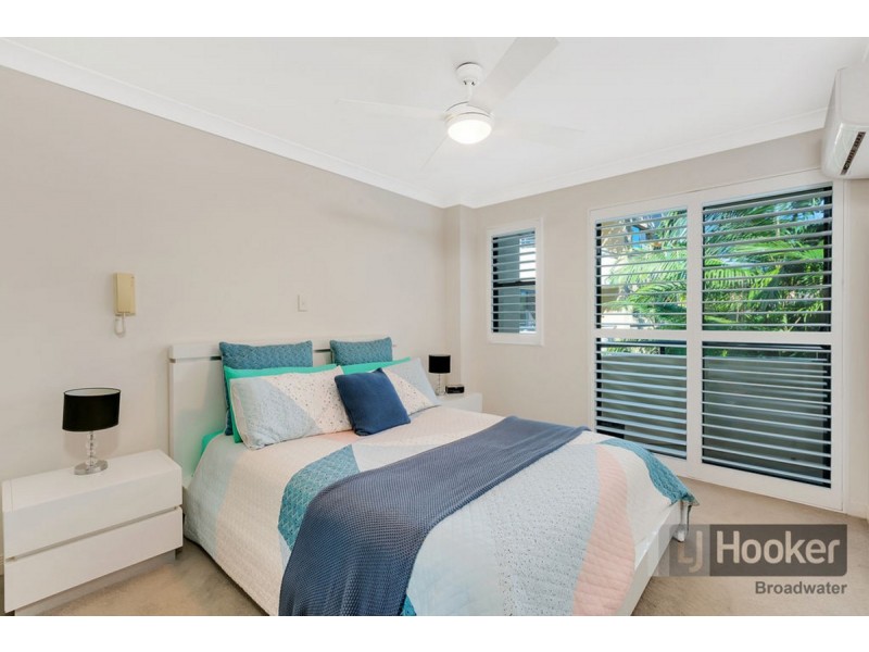 213/392 Marine Parade, Labrador QLD 4215