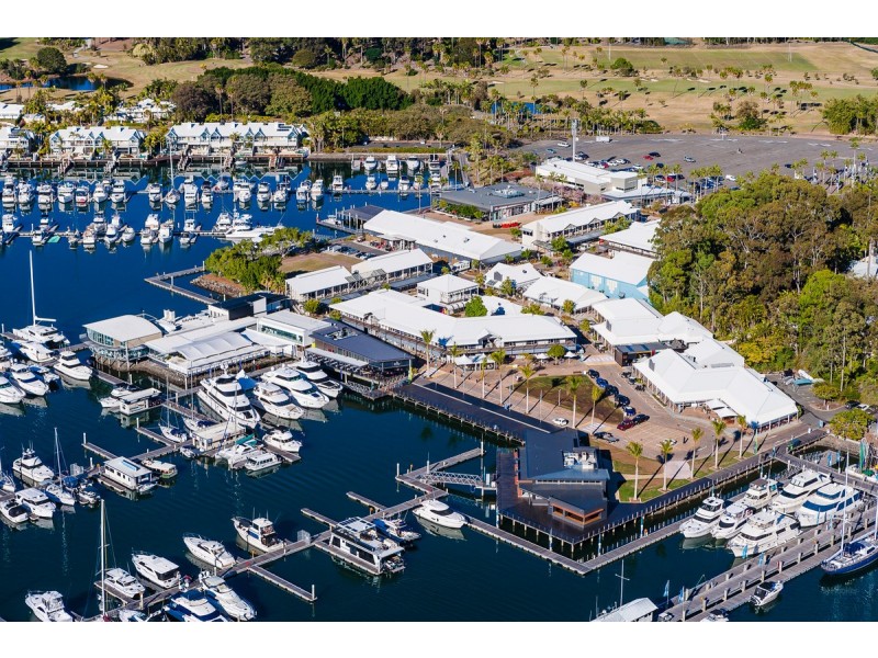 1 Masthead Way, Sanctuary Cove QLD 4212