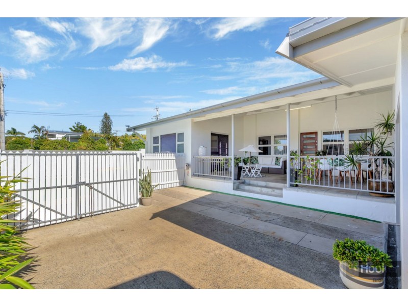 45 Central Street, Labrador QLD 4215