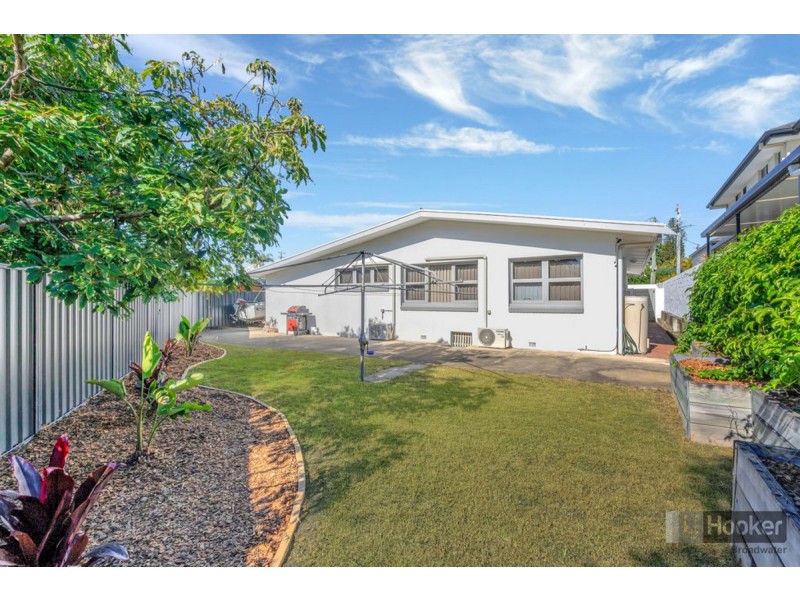 45 Central Street, Labrador QLD 4215