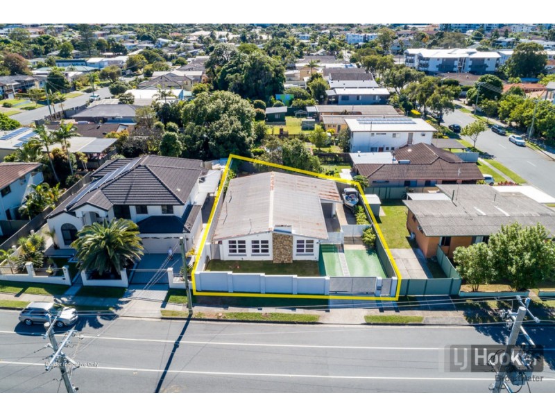45 Central Street, Labrador QLD 4215