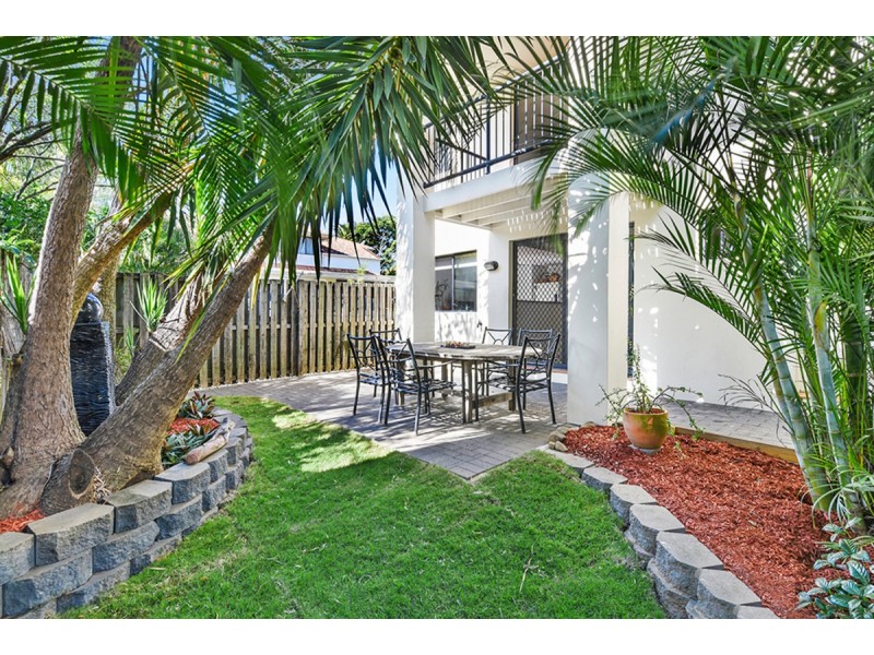 1003/2 Gentian Drive, Arundel QLD 4214