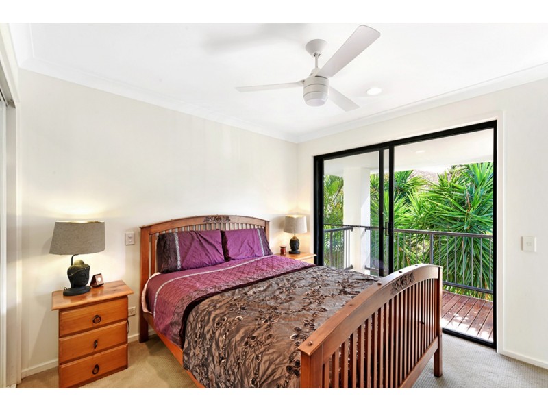 1003/2 Gentian Drive, Arundel QLD 4214