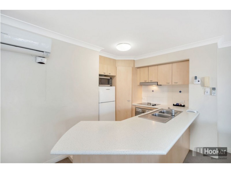 222/392 Marine Parade, Labrador QLD 4215