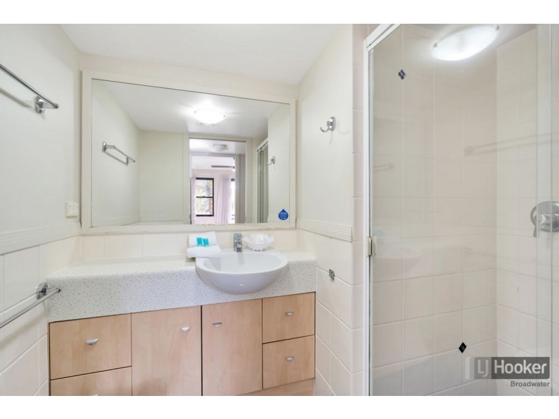 222/392 Marine Parade, Labrador QLD 4215