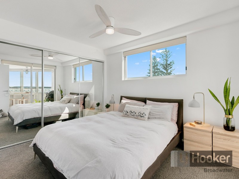 12/242-244 Marine Parade, Labrador QLD 4215