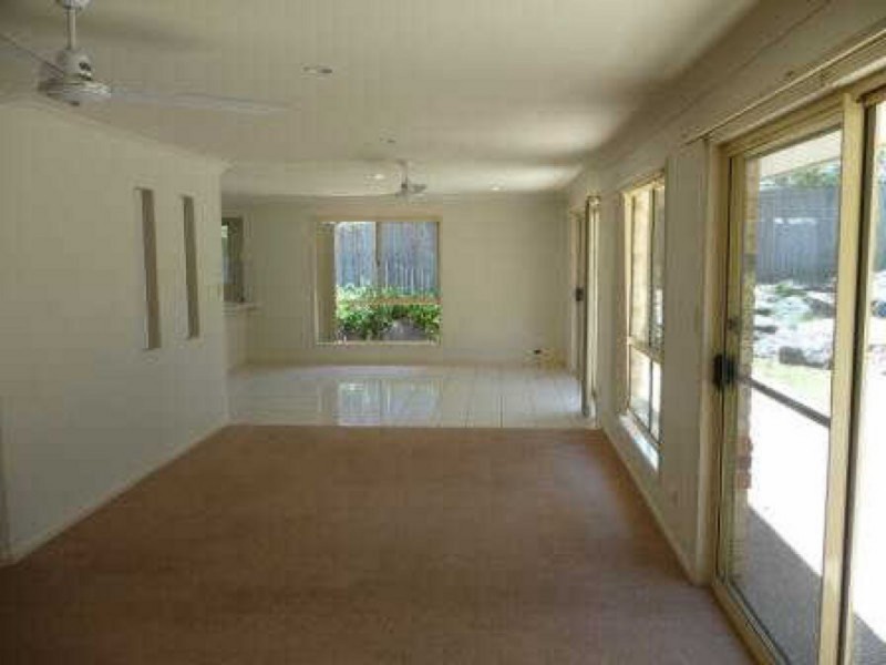 75 Cootharaba Drive, Helensvale QLD 4212