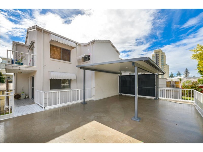 3/5 Brett Avenue, Labrador QLD 4215