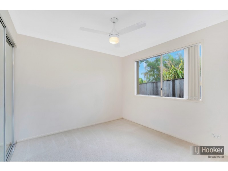 11 Madasin Close, Arundel QLD 4214