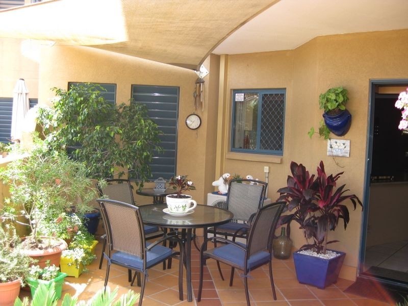 1/83 Brighton Street, Biggera Waters QLD 4216