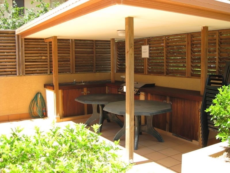 1/83 Brighton Street, Biggera Waters QLD 4216