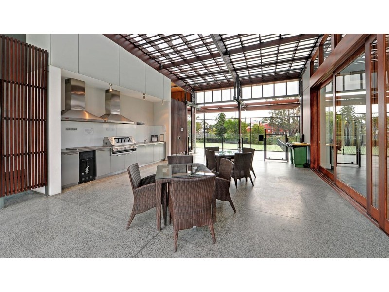 13/323 Bayview Street, Hollywell QLD 4216