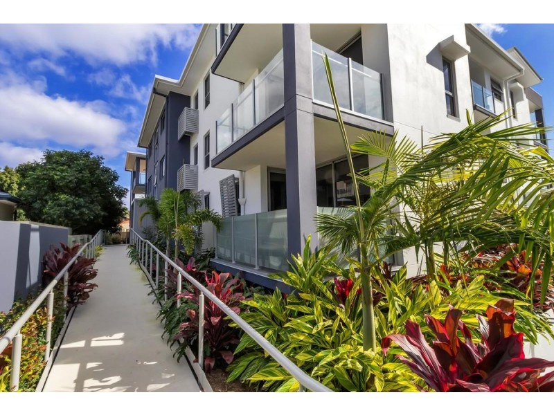14/14-16 Proud Street, Labrador QLD 4215
