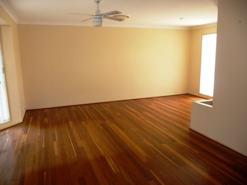 74 Arnold Palmer Drive, Parkwood QLD 4214