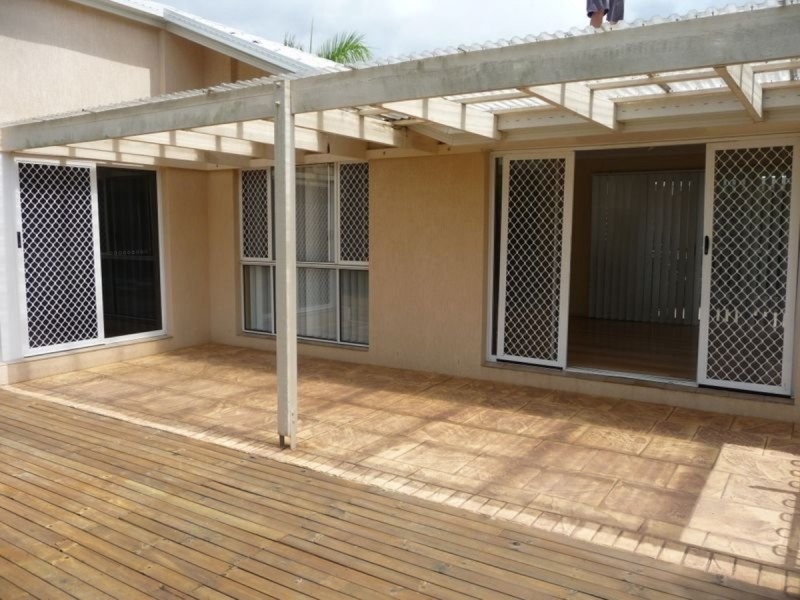 74 Arnold Palmer Drive, Parkwood QLD 4214