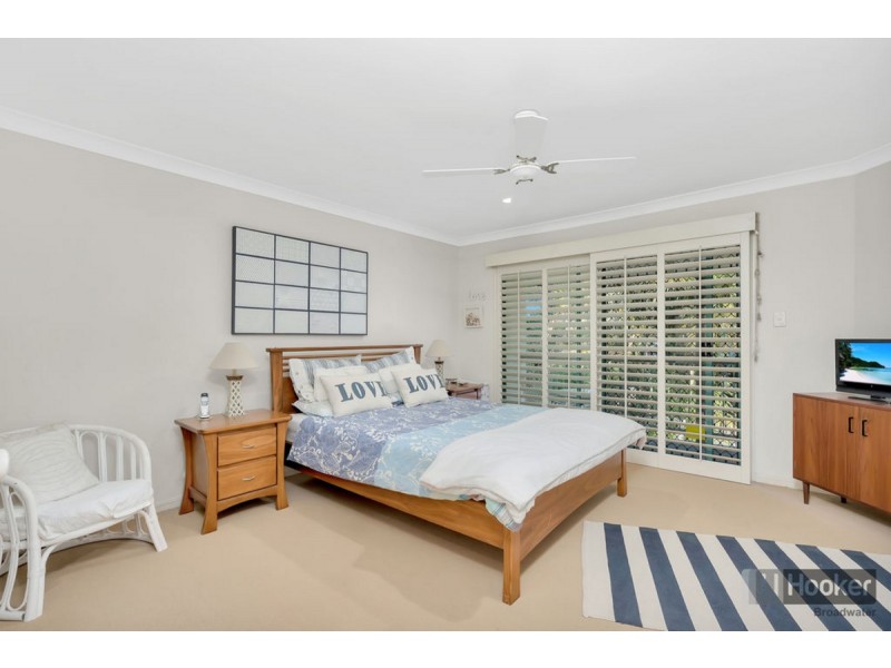 4/4 Gordon Street, Labrador QLD 4215