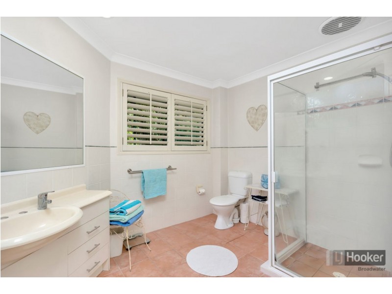 4/4 Gordon Street, Labrador QLD 4215