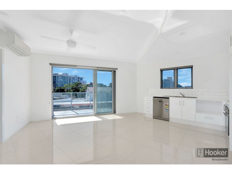 5/16 Brisbane Road, Labrador QLD 4215