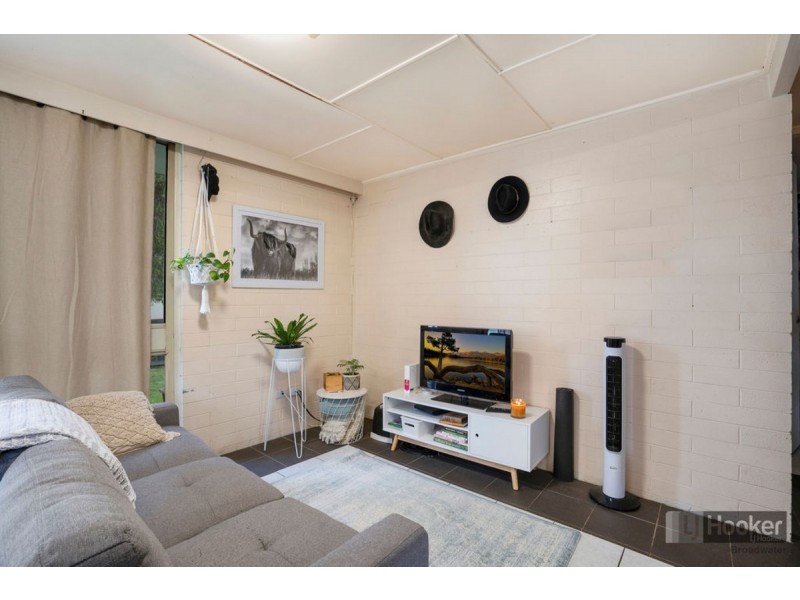 2/19 Robert Street, Labrador QLD 4215