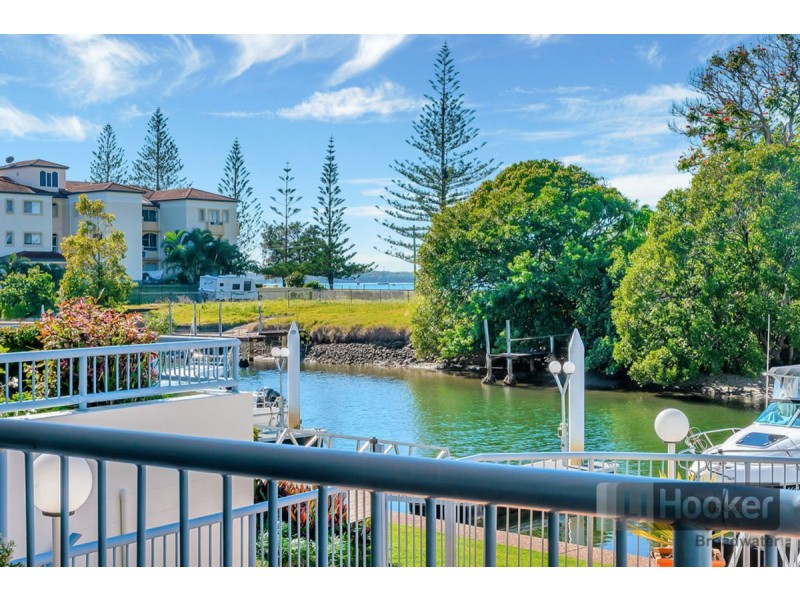 5/9-13 Madang Crescent, Runaway Bay QLD 4216