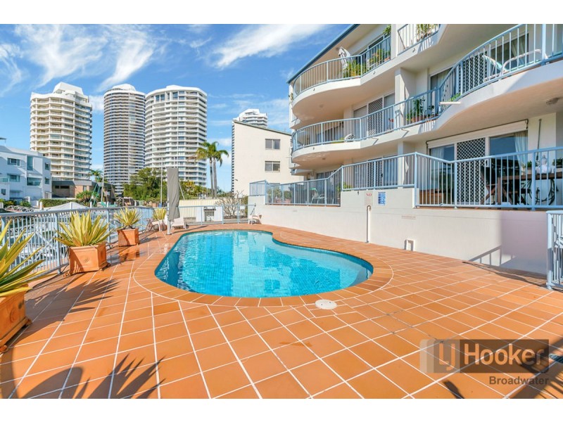 5/9-13 Madang Crescent, Runaway Bay QLD 4216